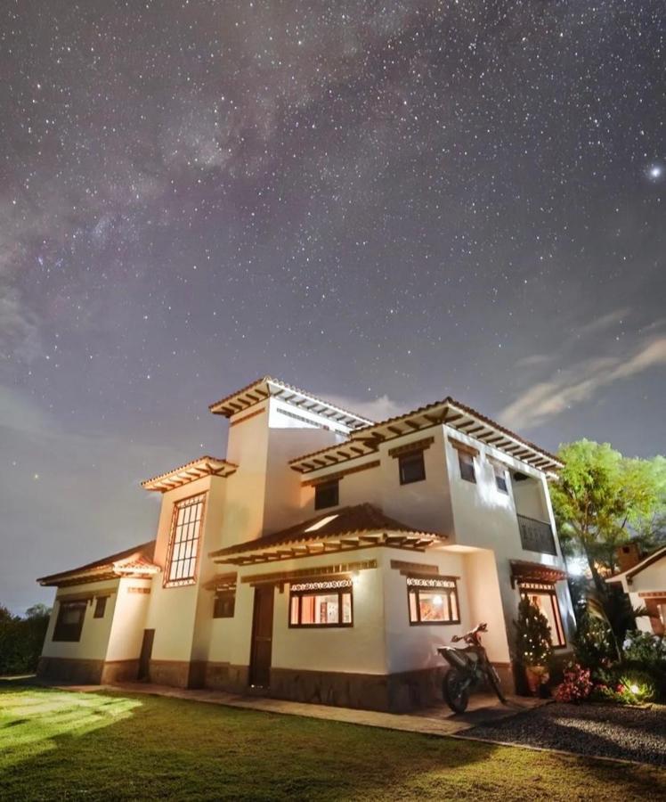 Casa De Las Flores ビージャ・デ・レイバ エクステリア 写真